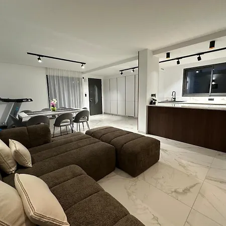Villa Belle Rive Rdc 3 *