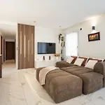 Belle Rive Rdc 3 Villa *