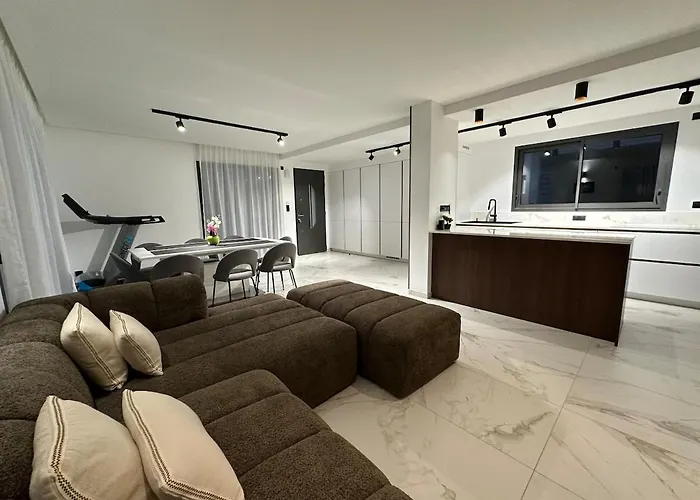 Villa Belle Rive Rdc 3 *