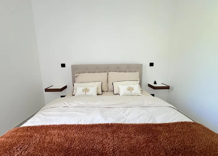 Villa Belle Rive Rdc 3 *